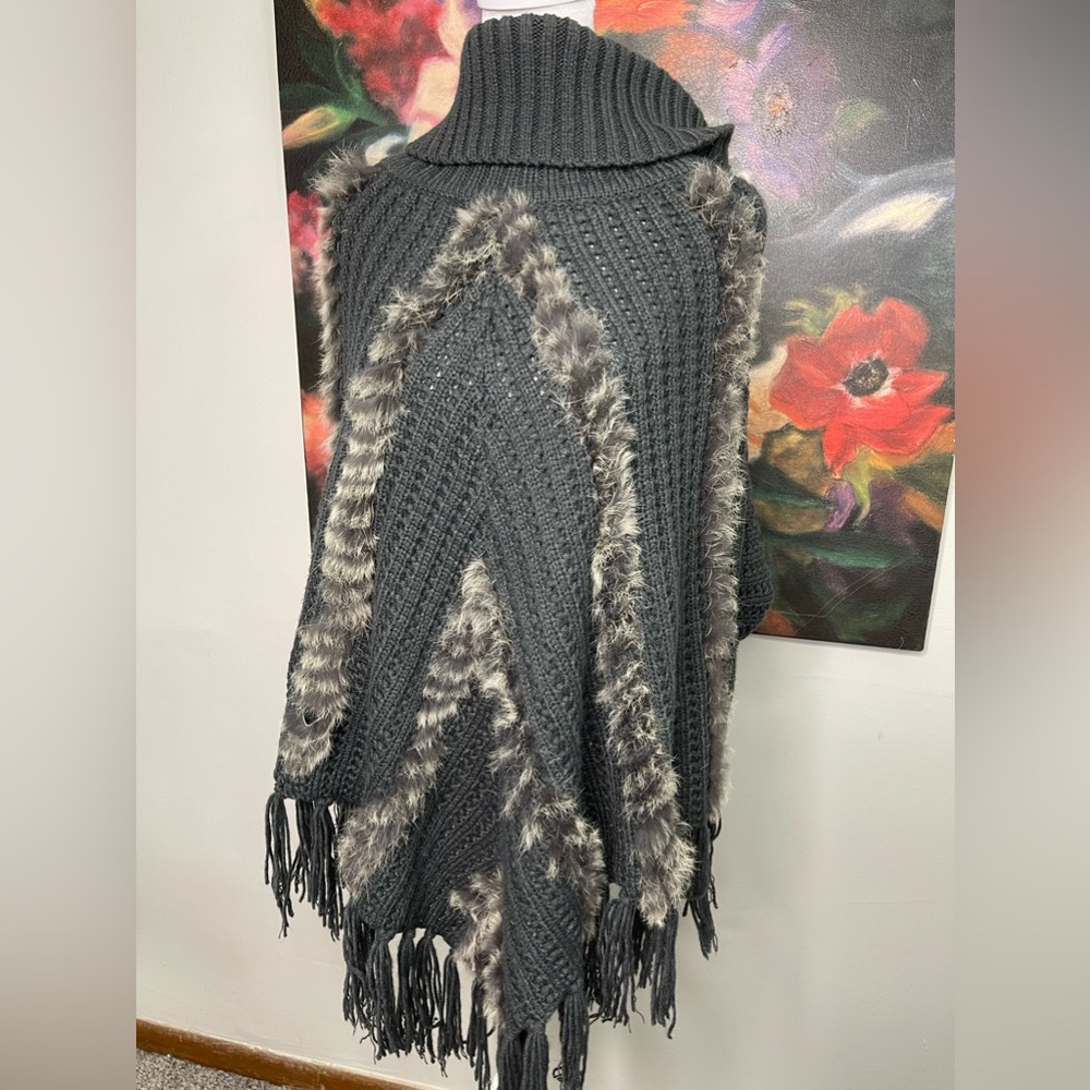 Miss83 Dark Gray Turtle Neck Poncho fringe Hem Rabbit Fur Trim OS Mob Wife Fall